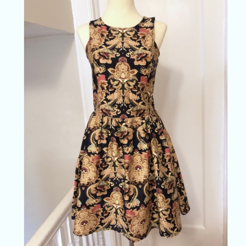 Baroque Print Sleeveless Dress